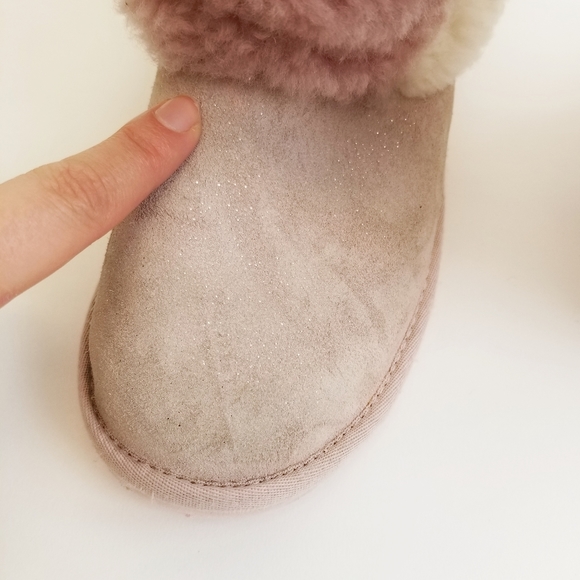 UGG Boots Girls Size 4 Pink Puffs - Picture 9 of 10